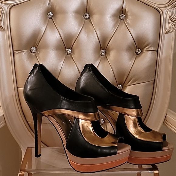 Jessica Simpson Evannan Black & Gold Peep Toe Heels - Picture 5 of 16
